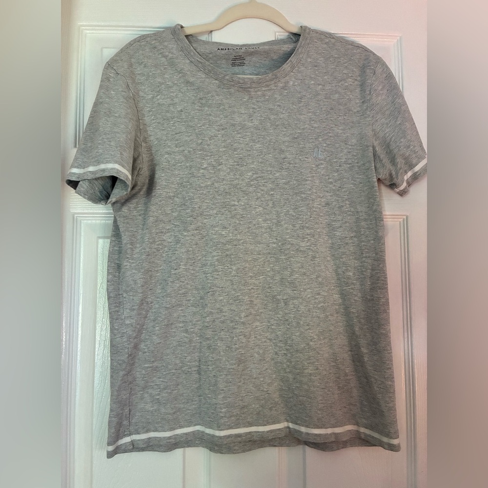 Men’s American Eagle Outfitters Light Gray Short Sleeve Tee